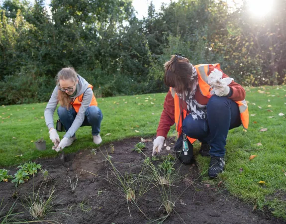 Volunteers at Blossom Garden Volunteering day